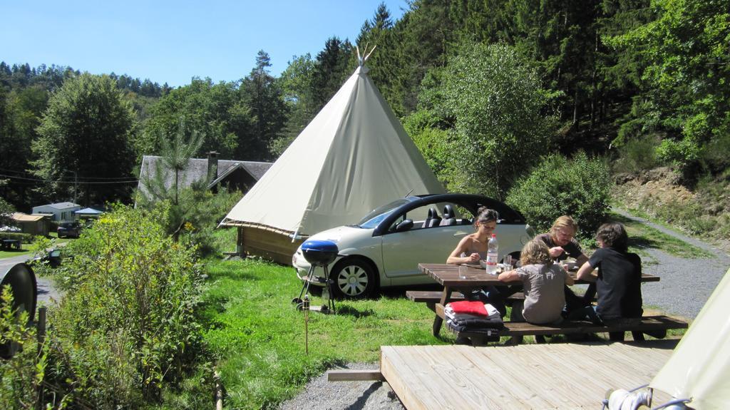 Camping Le Canada-Insolite Chiny Eksteriør bilde
