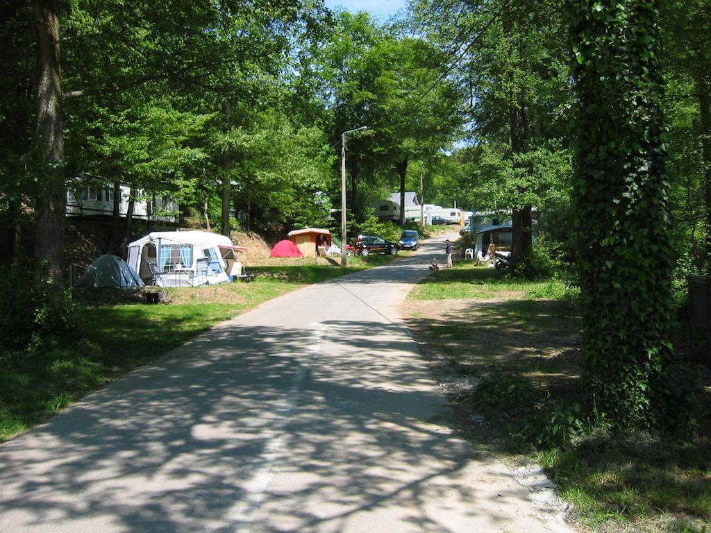 Camping Le Canada-Insolite Chiny Eksteriør bilde