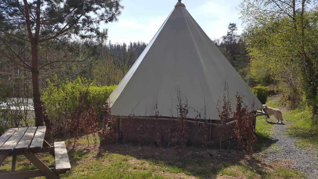 Camping Le Canada-Insolite Chiny Eksteriør bilde